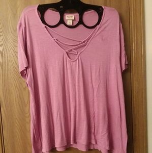 Crisscross vneck t-shirt